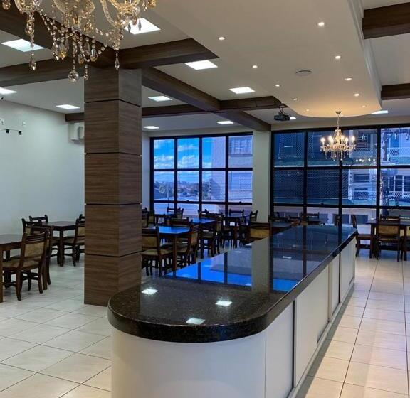 فندق Carmel Palace