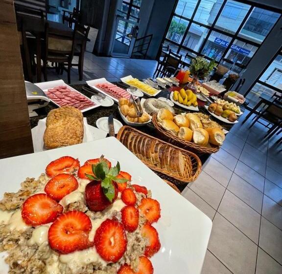 فندق Carmel Palace