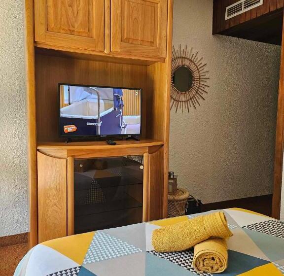 בית מלון כפרי Cinéma, Chambre Privée Au Le Refuge Du Phoenix