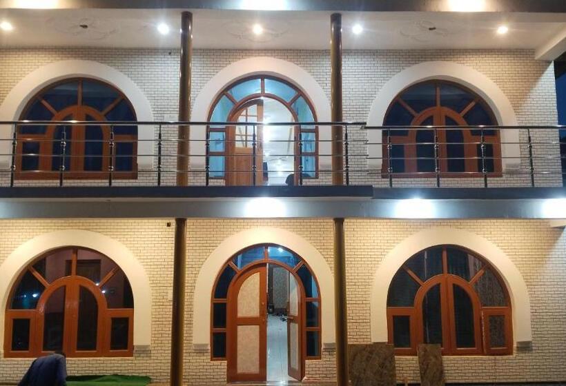 בית מלון כפרי Damir Palace