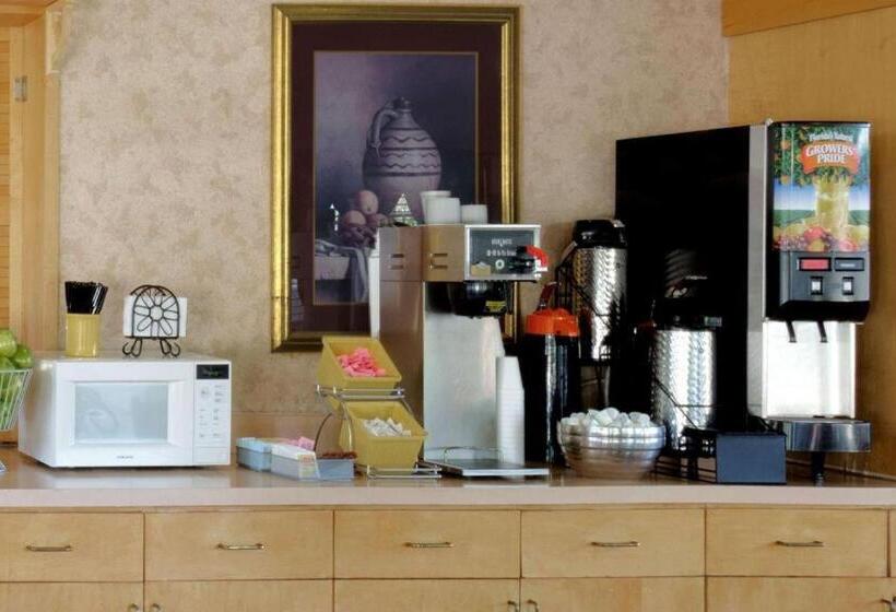 هتل Days Inn Suites