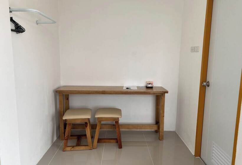 فندق Dino Homestay