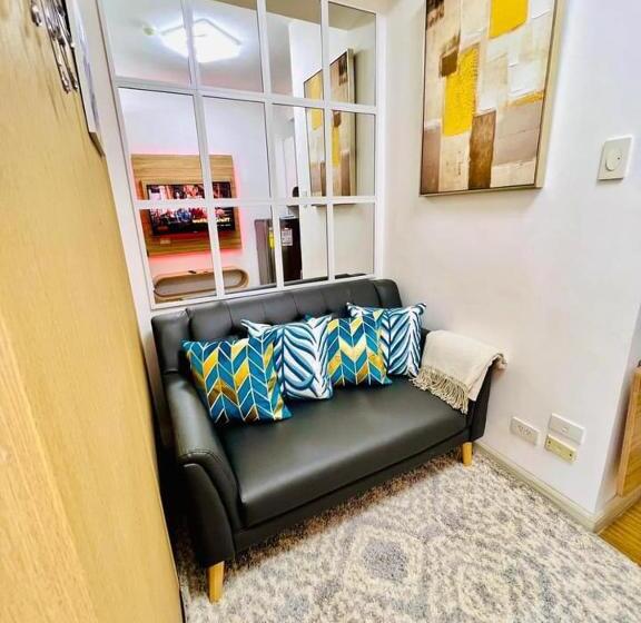 هتل Sanguine Staycation