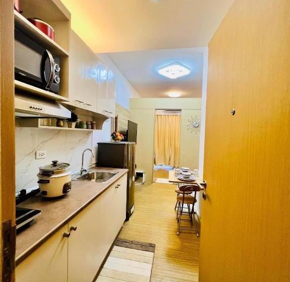 هتل Sanguine Staycation