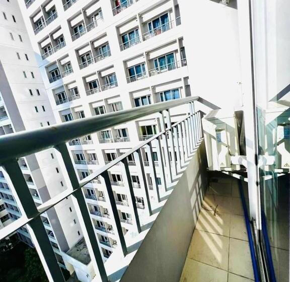 هتل Sanguine Staycation