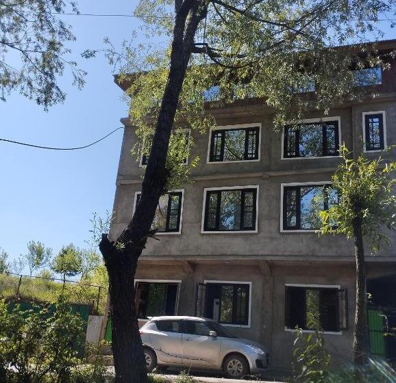 Отель Gulmarg Green Valley Heights