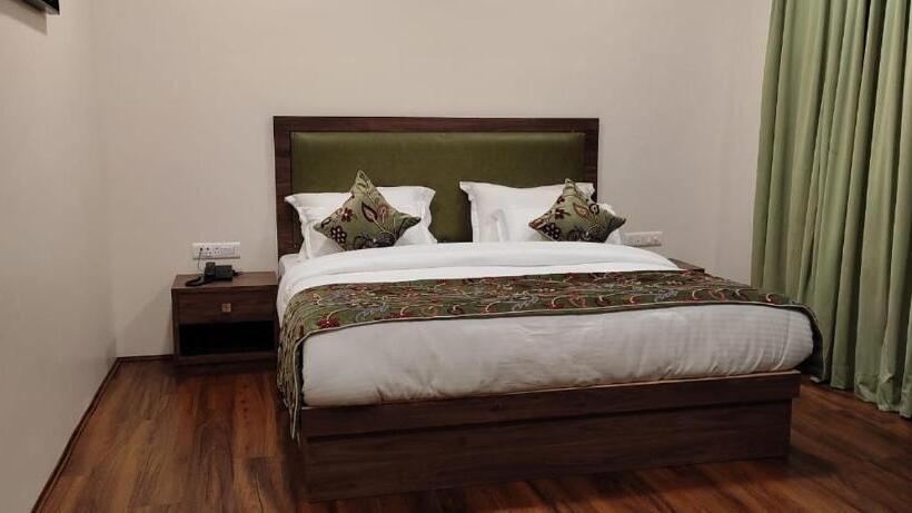 Отель Gulmarg Green Valley Heights