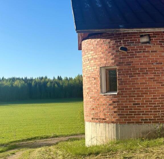 酒店 Herkkumäen Navetta