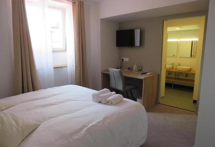 בית מלון כפרי Hôtel Les Jardins De Saulzet