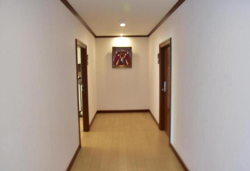 Отель Hungheuang