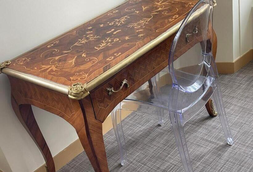 فندق Il Maestro   Hôtel Restaurant Du Château