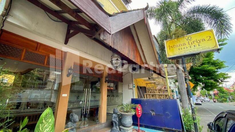 ホテル Istana Griya 2