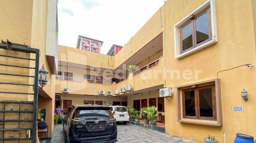 ホテル Istana Griya 2