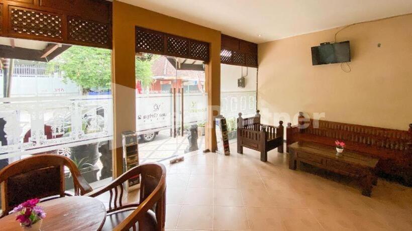 ホテル Istana Griya 2