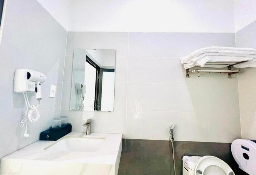 هتل Khách Sạn Triệu Nguyễn