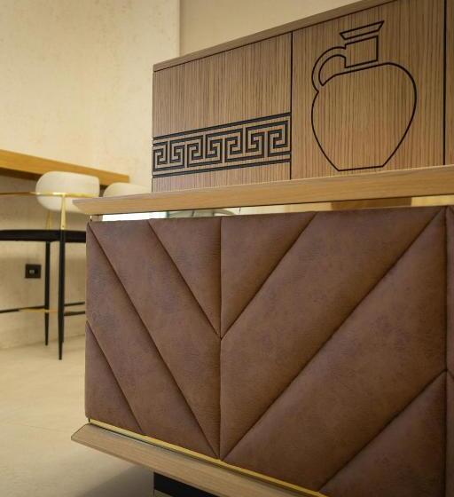 Отель Lupa By Bueno