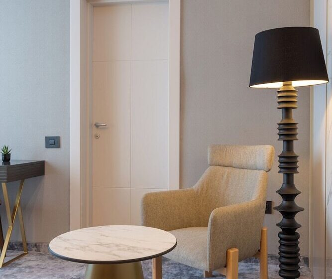 Отель Lupa By Bueno