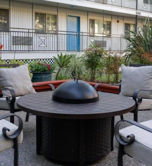 فندق Marin Suites