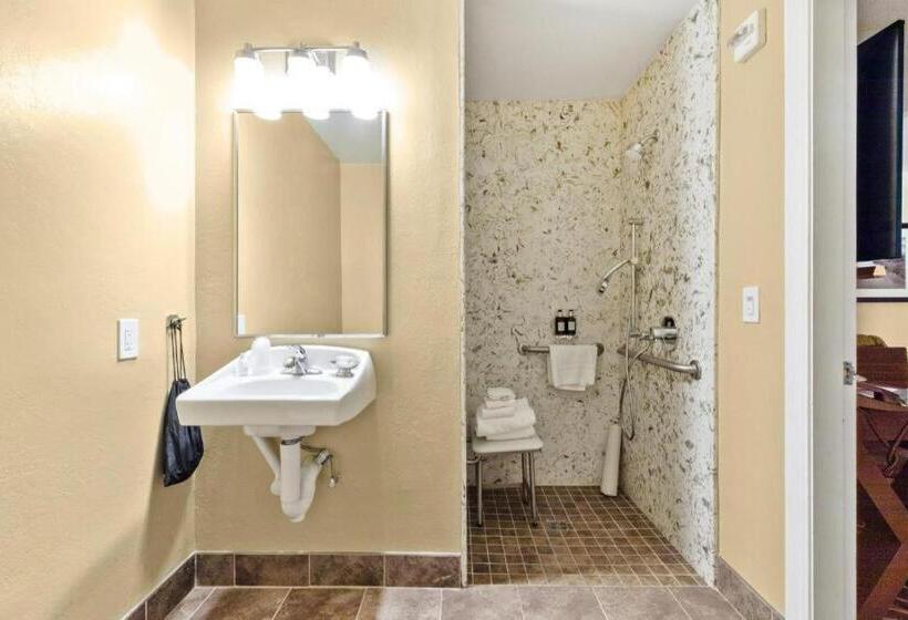 فندق Marin Suites