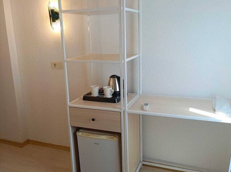 هتل Mia Hill Suites