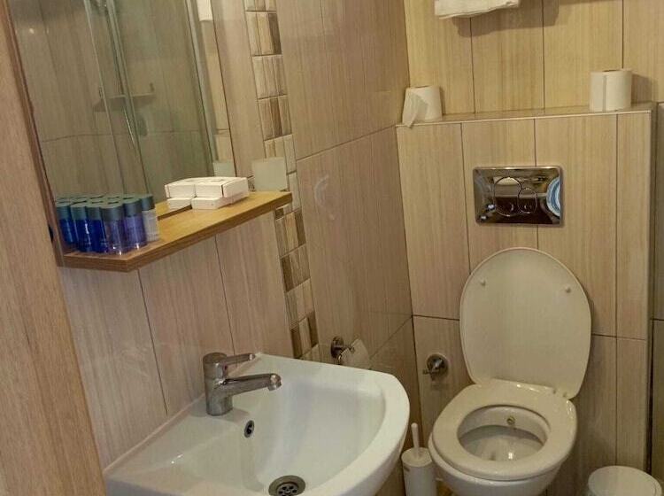 هتل Mia Hill Suites