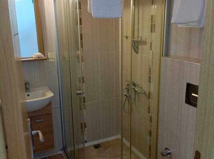 هتل Mia Hill Suites