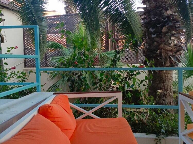 هتل Mia Hill Suites