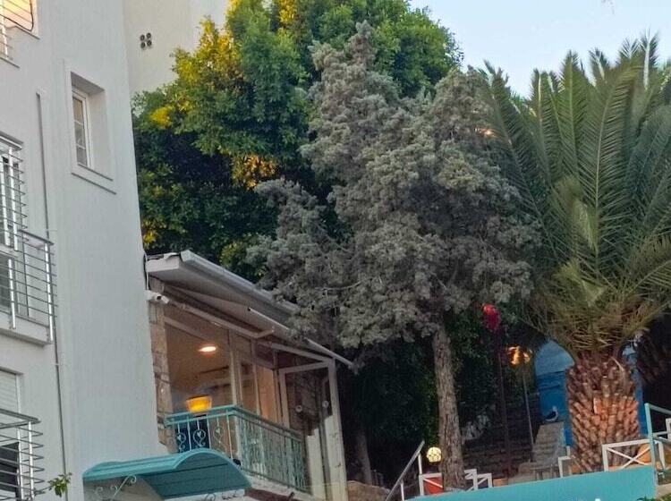 هتل Mia Hill Suites