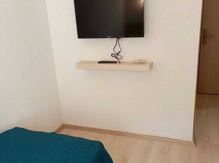 هتل Mia Hill Suites