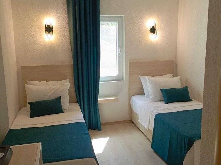 هتل Mia Hill Suites