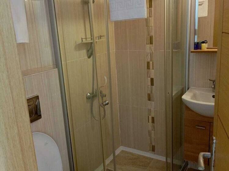 هتل Mia Hill Suites