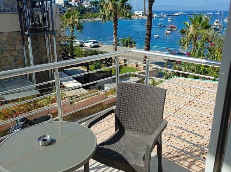 هتل Mia Hill Suites