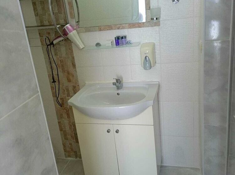 هتل Mia Hill Suites