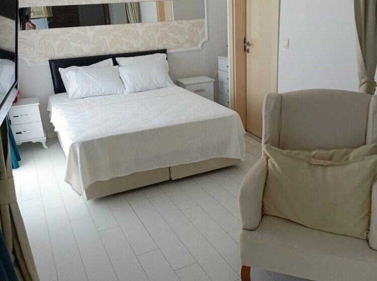 هتل Mia Hill Suites