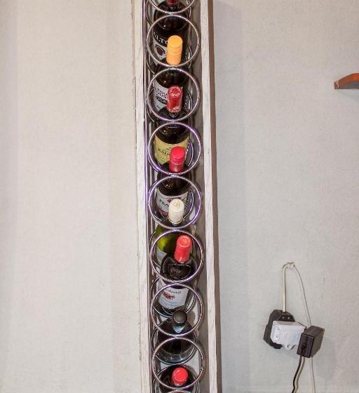 Hotel Motherland Guest House