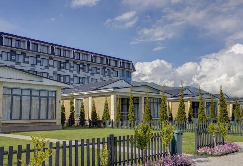 Novel Hotel And Apartments