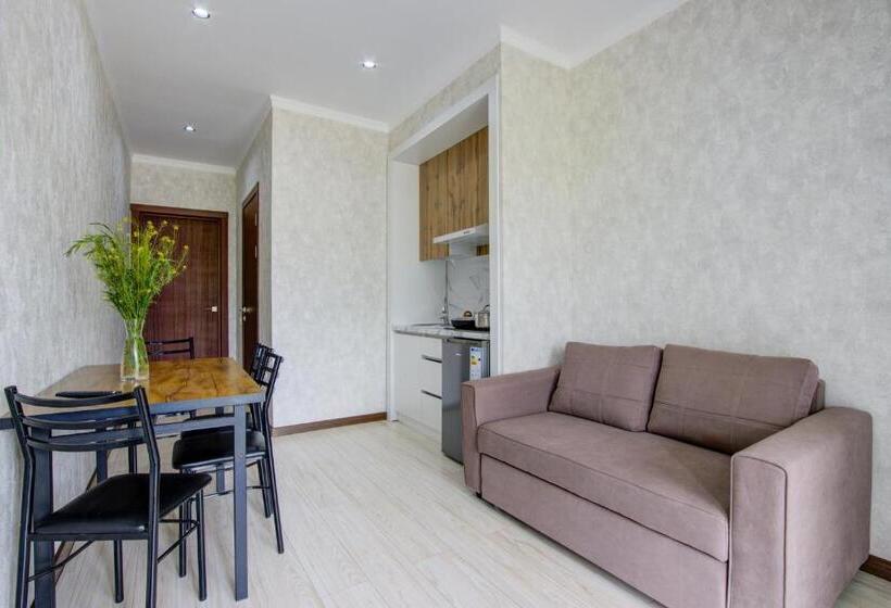 Novel Hotel And Apartments