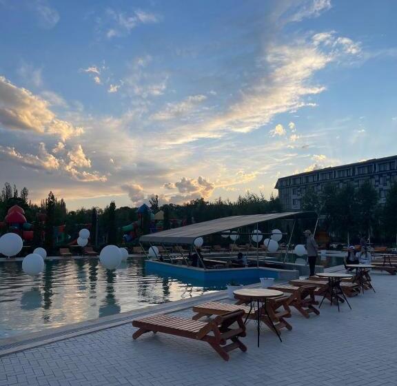 Novel Hotel And Apartments