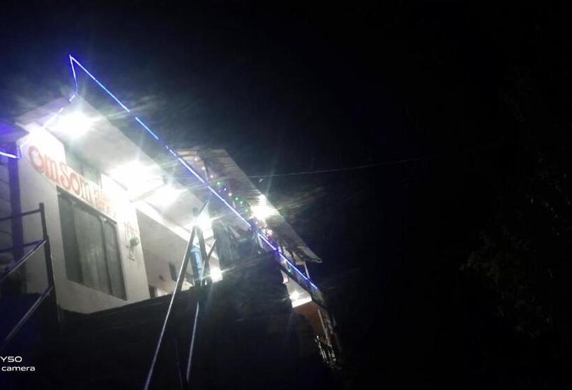 호텔 Om Som Home Stay Hill View Yamunotri Road