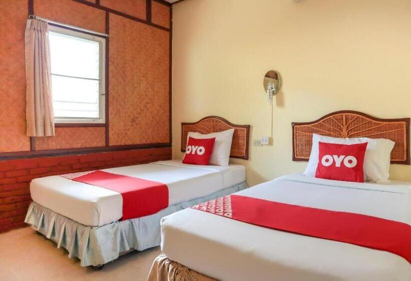 בית מלון כפרי Oyo 681 Paradise