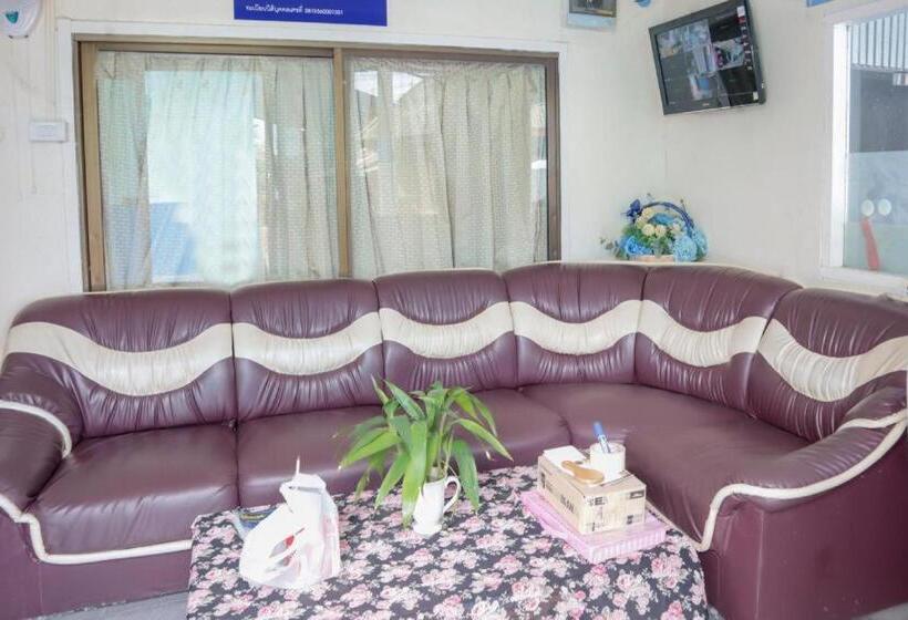 فندق Oyo 681 Paradise