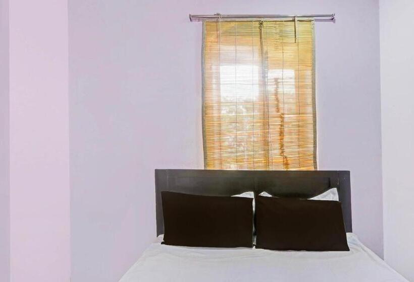 Отель Oyo Green Hostel & Lodge