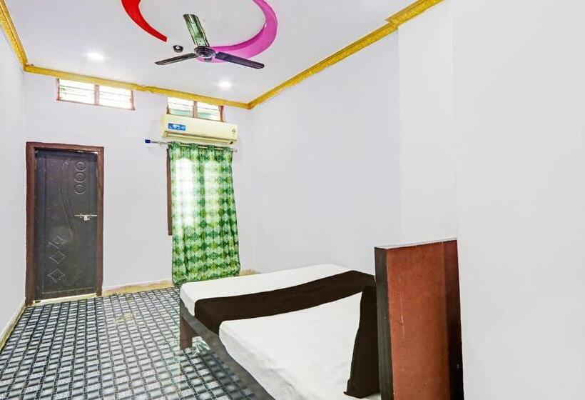 Отель Oyo Green Hostel & Lodge