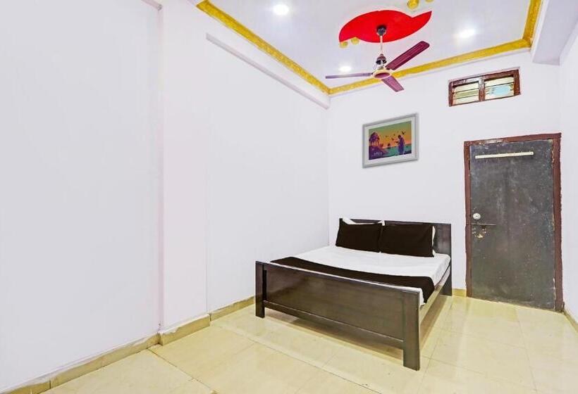 Отель Oyo Green Hostel & Lodge