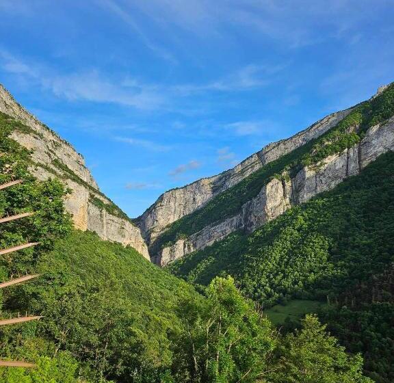 Отель Picasso Chambre Privée Le Refuge Du Phoenix