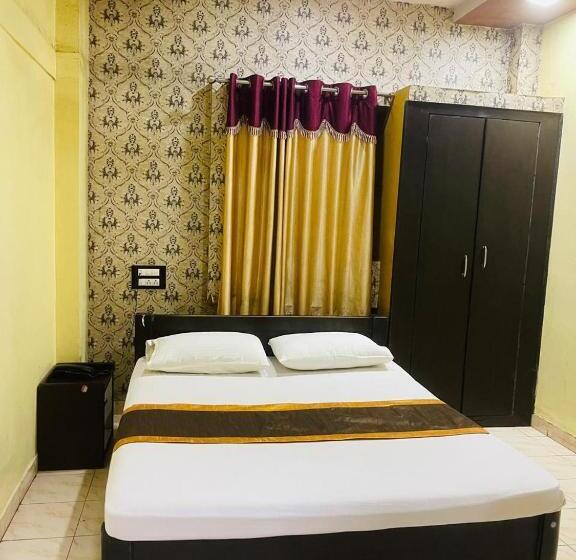 Hotel Prakrathi Residency