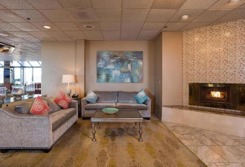 هتل Promenade Inn & Suites Oceanfront