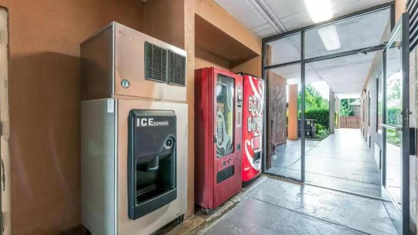 فندق Quality Inn Downtown