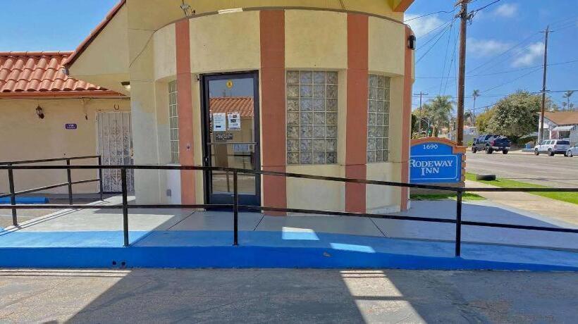 酒店 Rodeway Inn