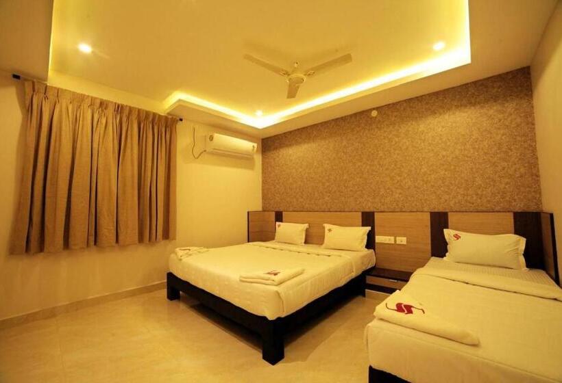 Hotel Sathyaa Grand Inn